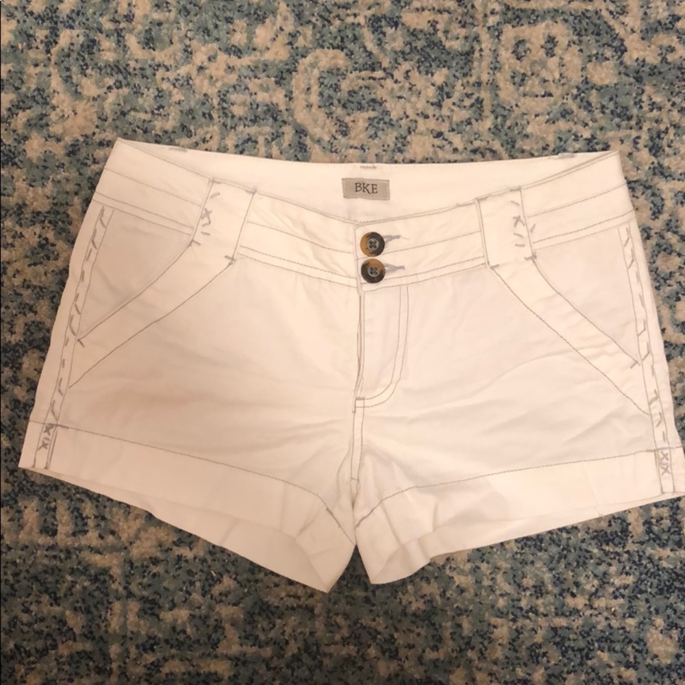 BKE White Cotton Spandex Short Shorts